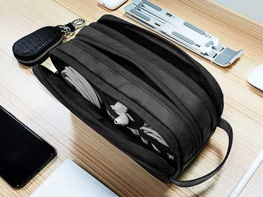 Green Elegant Pouch - BlacK